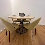 Apartament Redi *