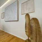 Apartament Redi *