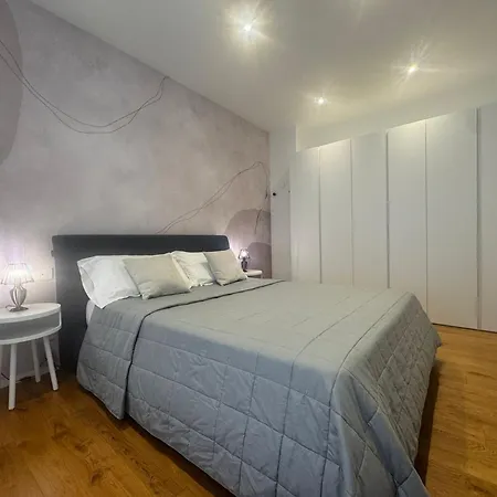 Apartament Redi *